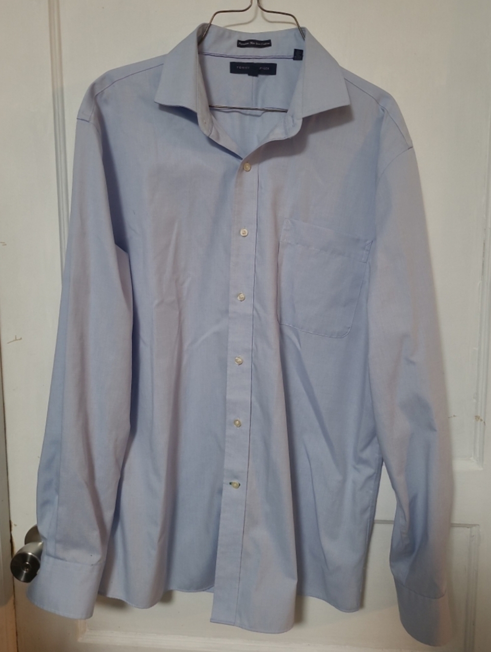 Tommy Hilfiger Pale Blue Long-Sleeve Button-Up Dress Shirt Large 16.5